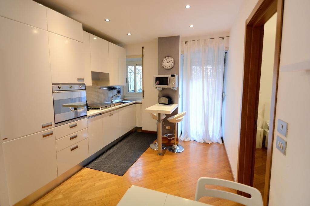 We Love It - Bestbnb Garbatella Рим Екстериор снимка