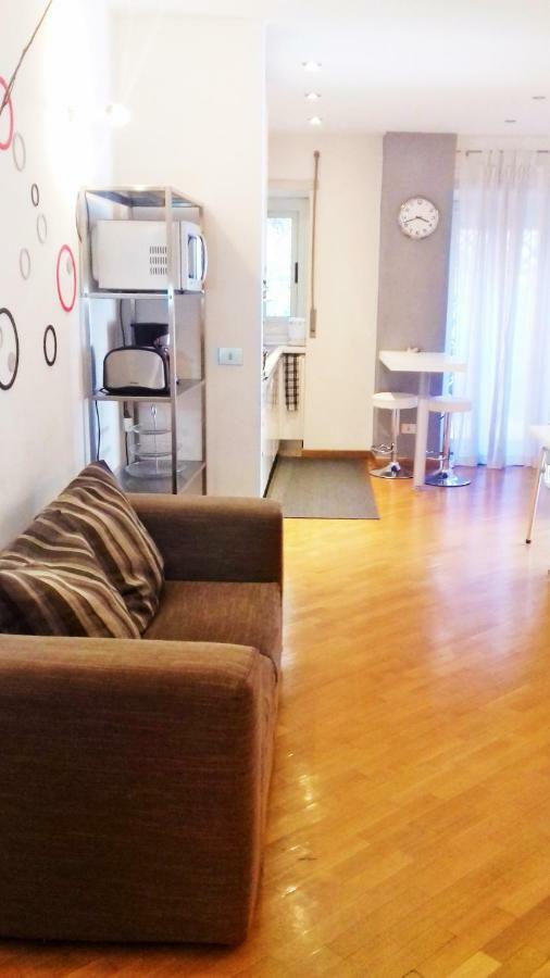 We Love It - Bestbnb Garbatella Рим Екстериор снимка